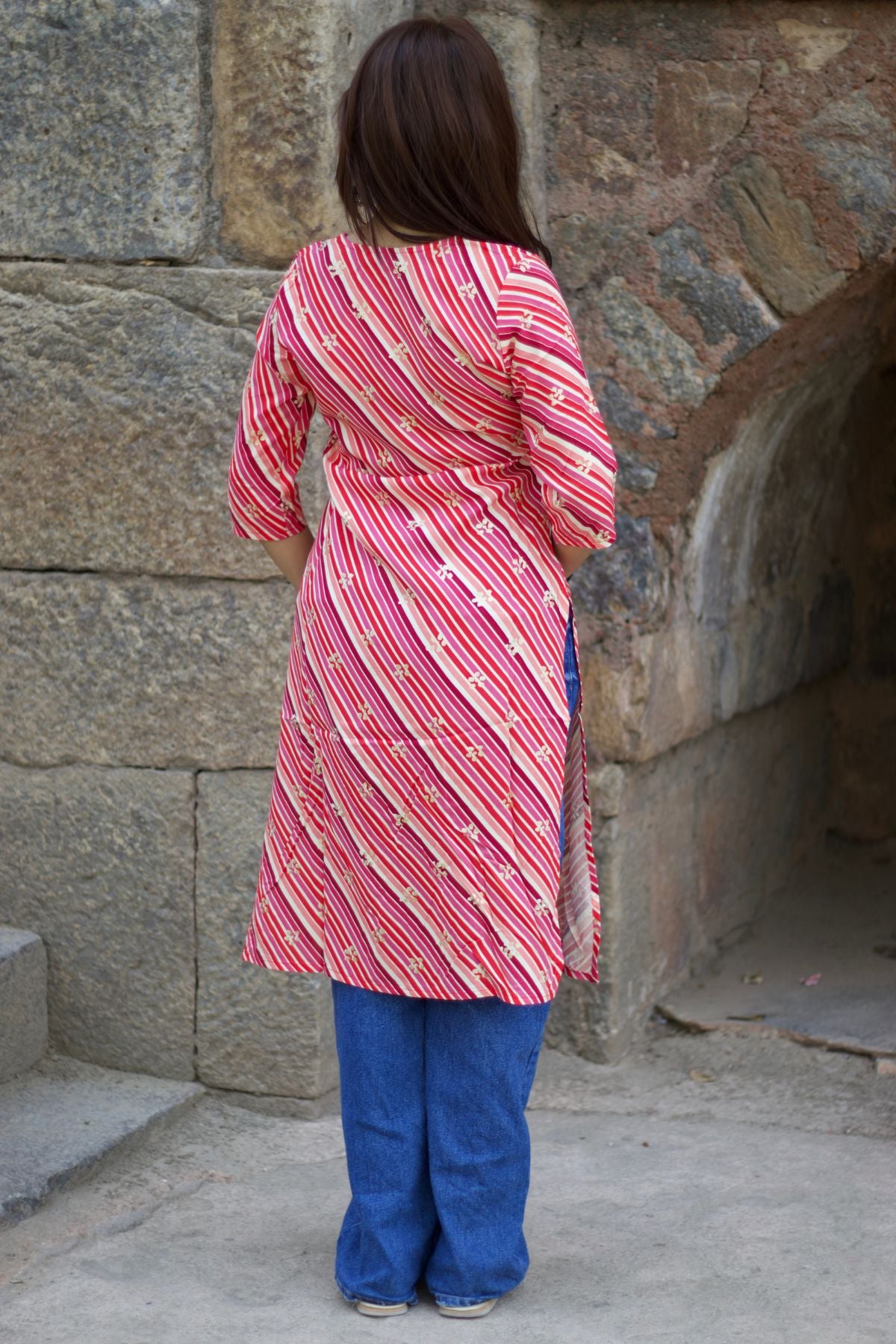 Rayon Jaipuri Print Straight Kurta With Gota Patti in Pink