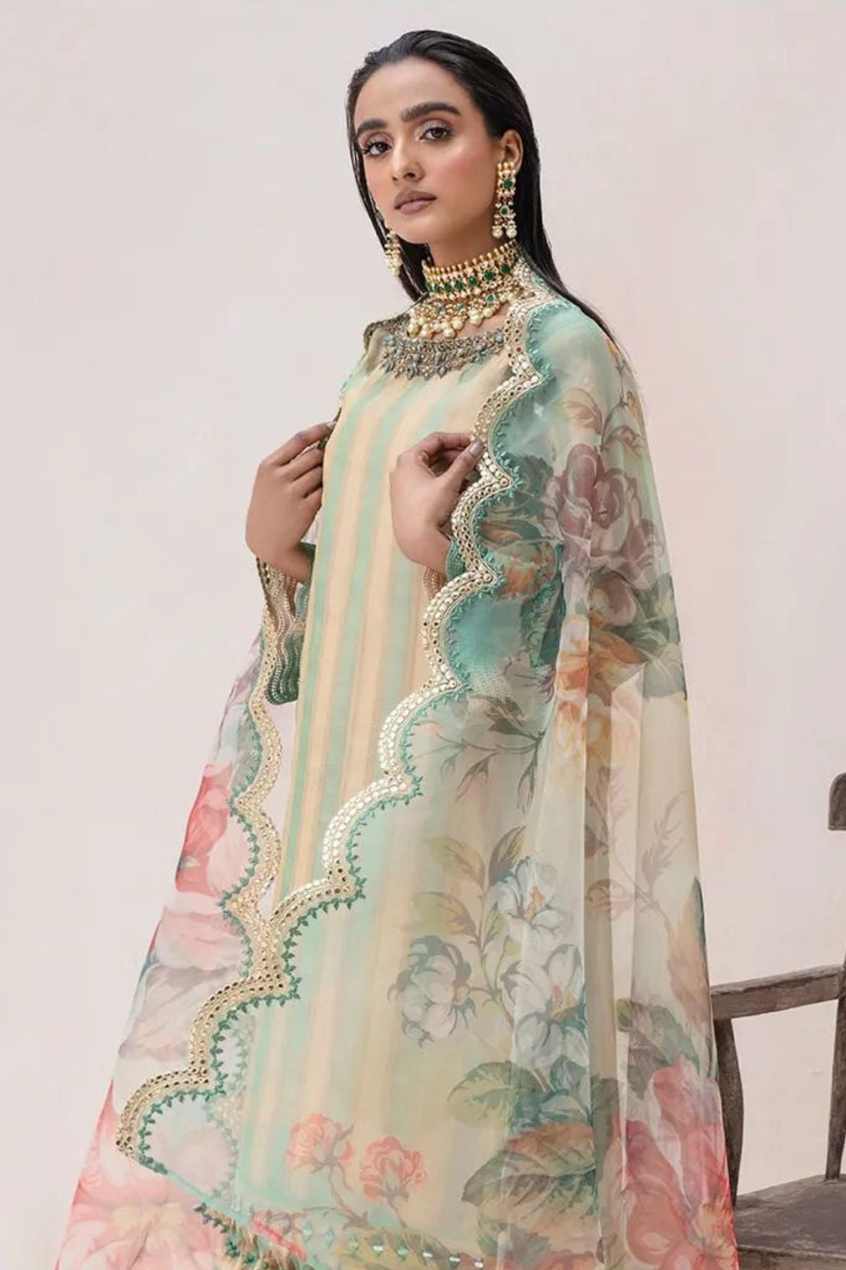 Jhilmil Pakistani Kurta Set With Dupatta