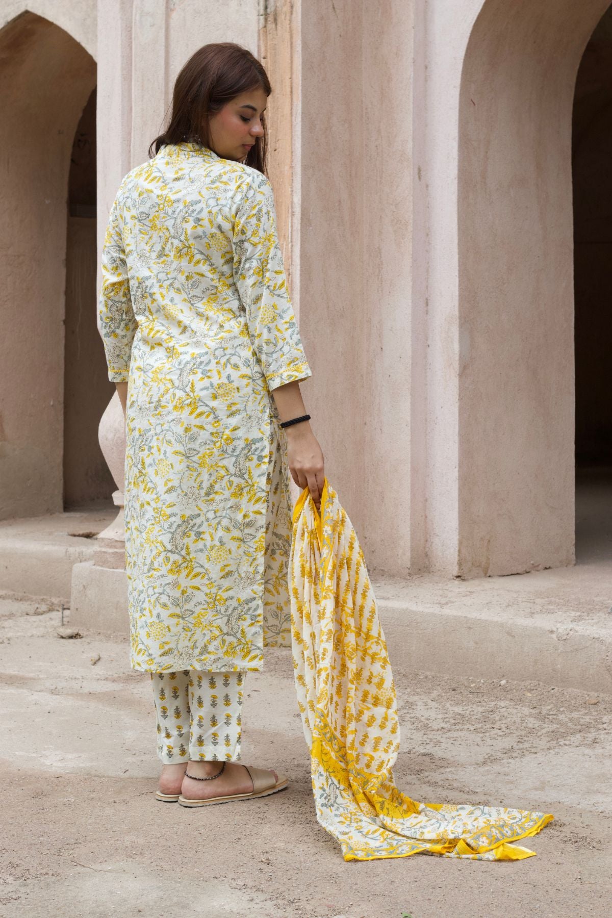 Cotton Jaipuri Print Kurta Set With Dupatta in Yellow
