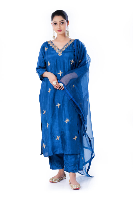 Straight Kurta Set with Organza Dupatta is made from luxurious Dola Silk and Zardozi Embroidery in Teal Colour