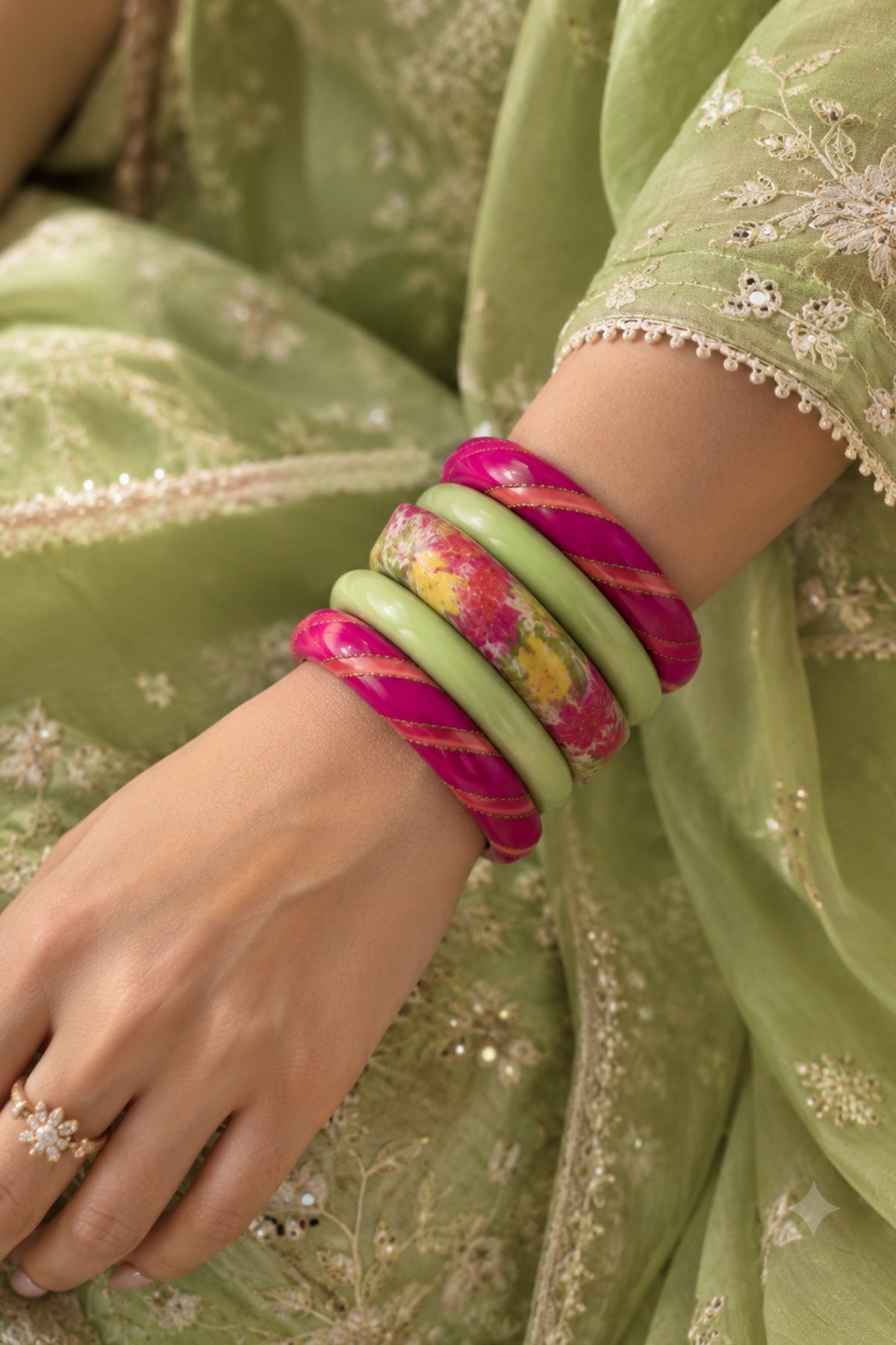 Marble Stripe Lac Bangles – Handcrafted Multicolor Set of 5 (Copy)